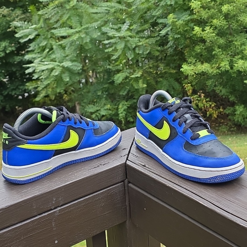 Nike Air Force 1 LV8 FD0302-400 Unisex Blue Volt Black White Sneaker Men's 5.5 - Picture 9 of 9